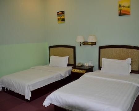 Super 8 Beijing Yizhuang Tianbao Hotel Bagian luar foto