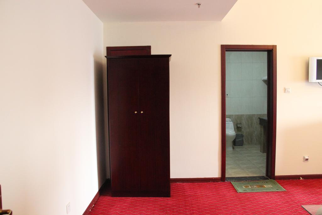 Super 8 Beijing Yizhuang Tianbao Hotel Ruang foto