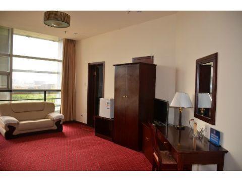 Super 8 Beijing Yizhuang Tianbao Hotel Bagian luar foto